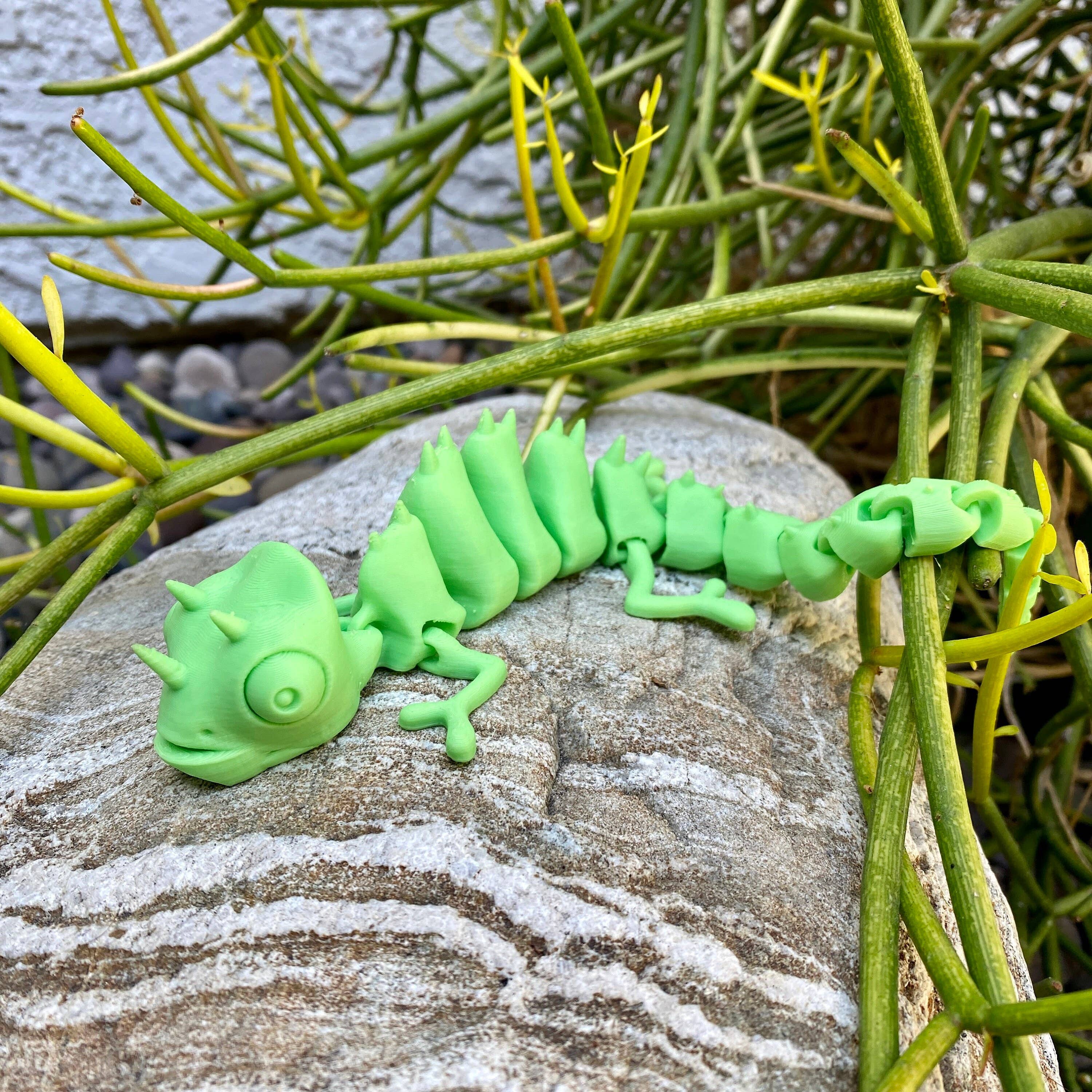 Articulated Chameleon 3D Printed Moveable fidget: 12 / Silk Rose