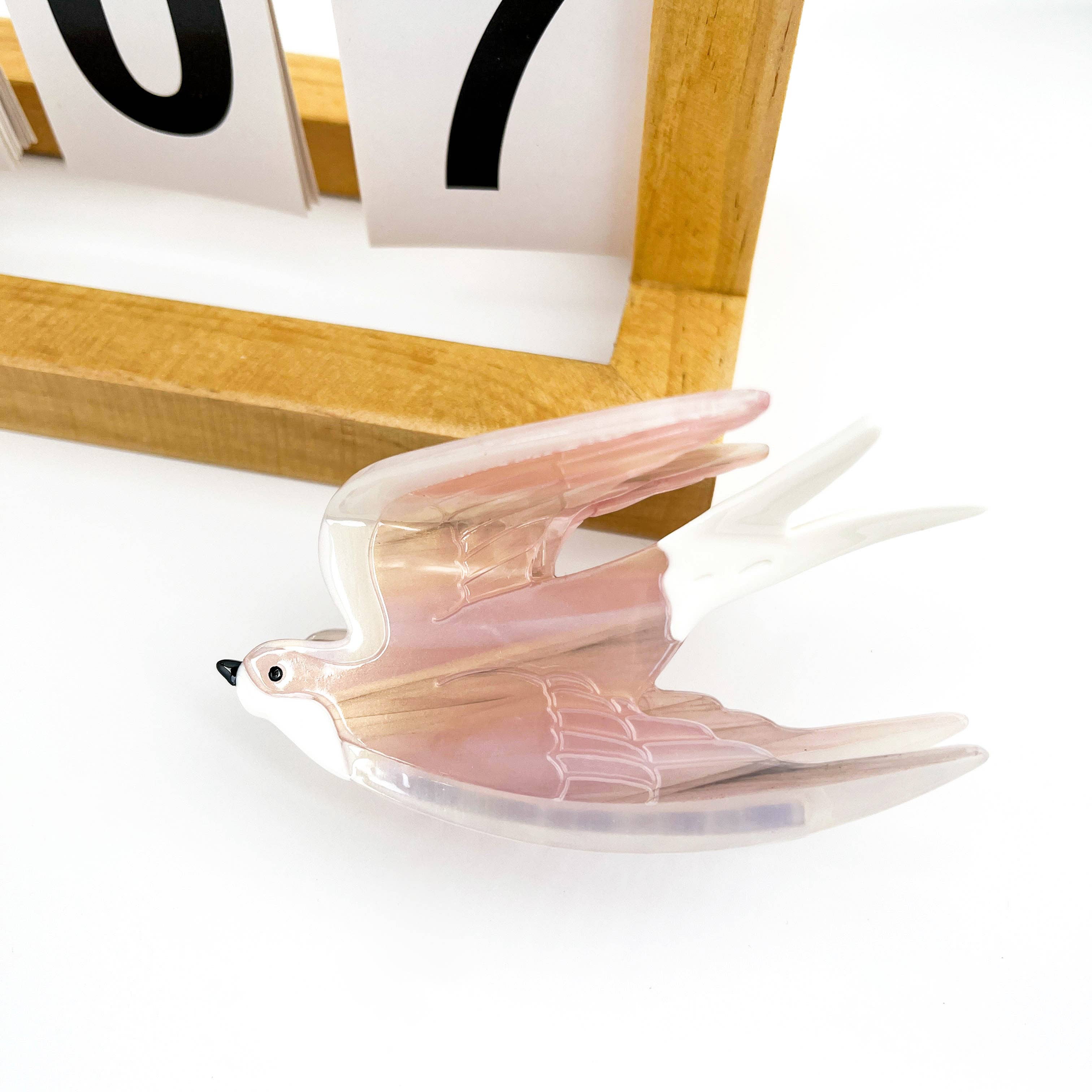 Swallow Bird Animal Color-Block Acetate Hair Claw Clip: Pink